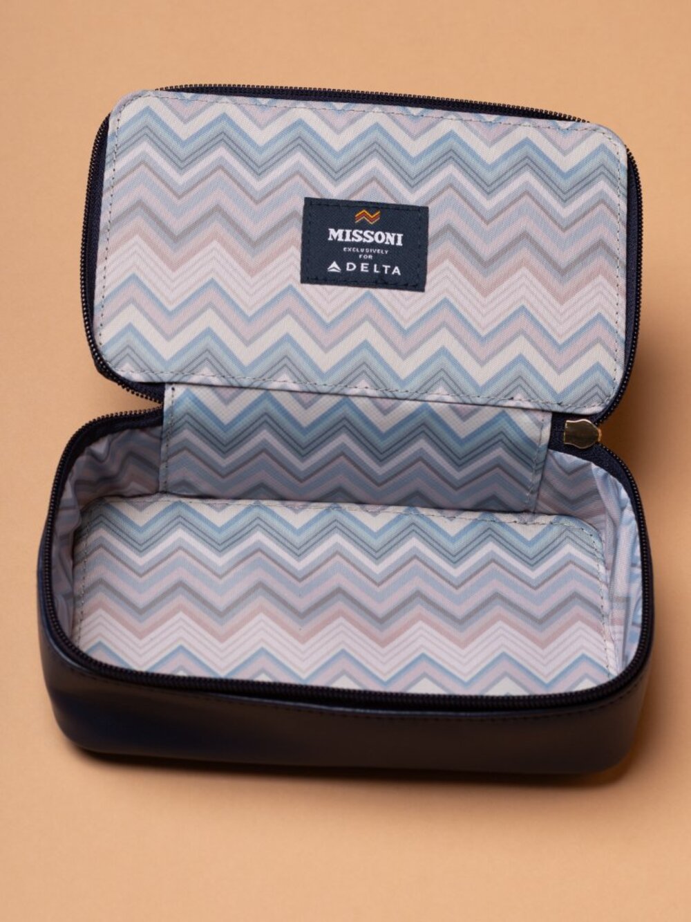 Missoni Exclusively for Delta Navy Blue Amenity Kit (Bag Only) Travel Vacation